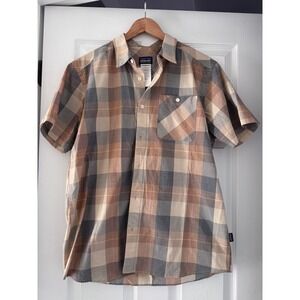 Patagonia Men's Plaid Short Sleeve Lightweight Button Down Shirt